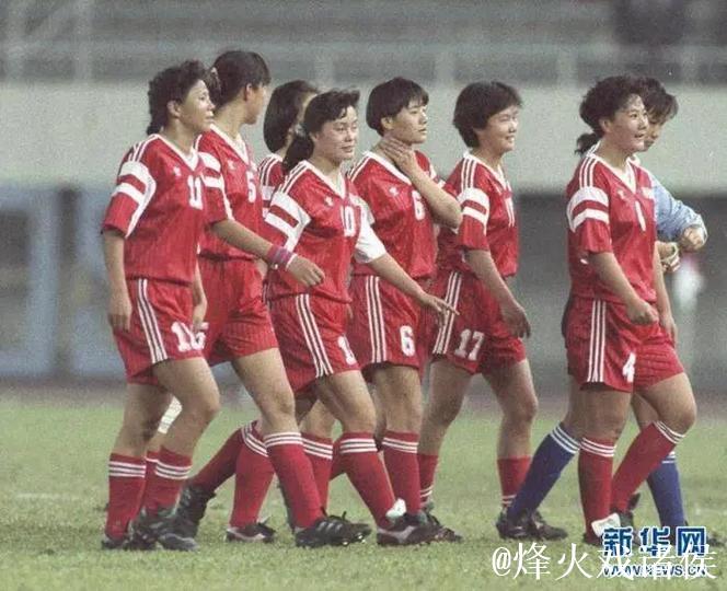 忠诚敬国旗 青春勇担当——中国国家女子足球队开展爱国主义主题教育活动